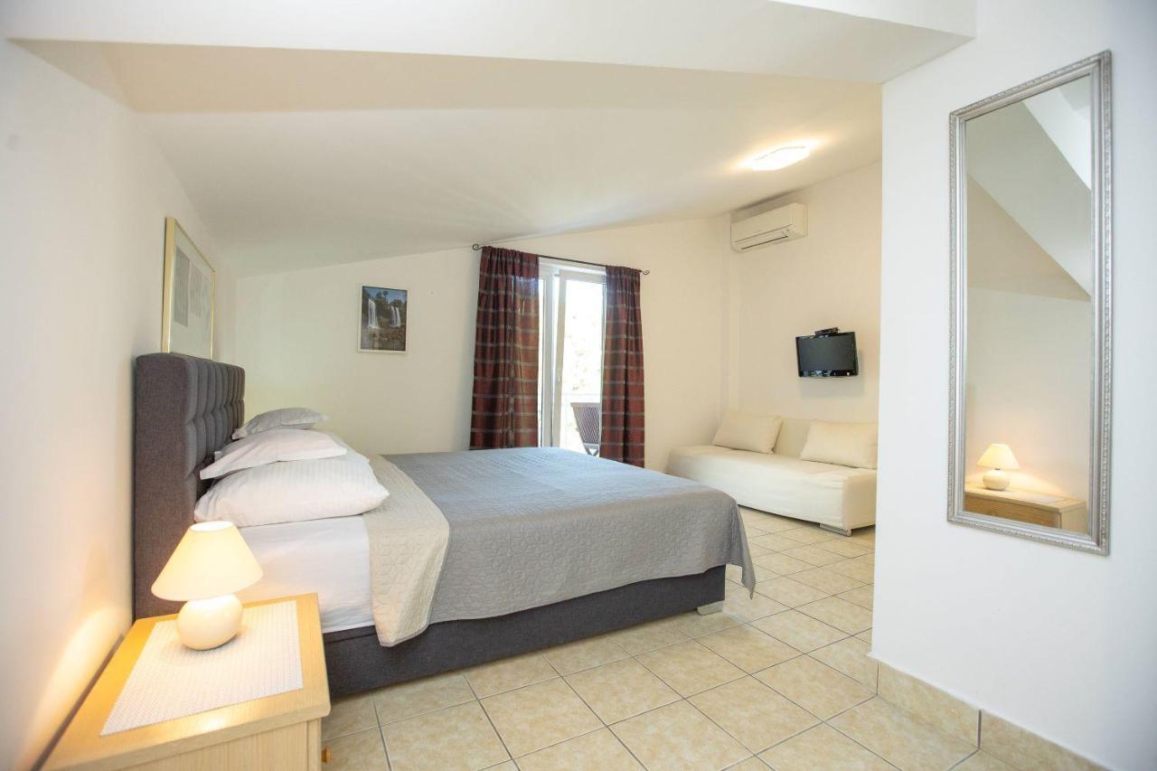 Apartments Mosor Omiš Extérieur photo